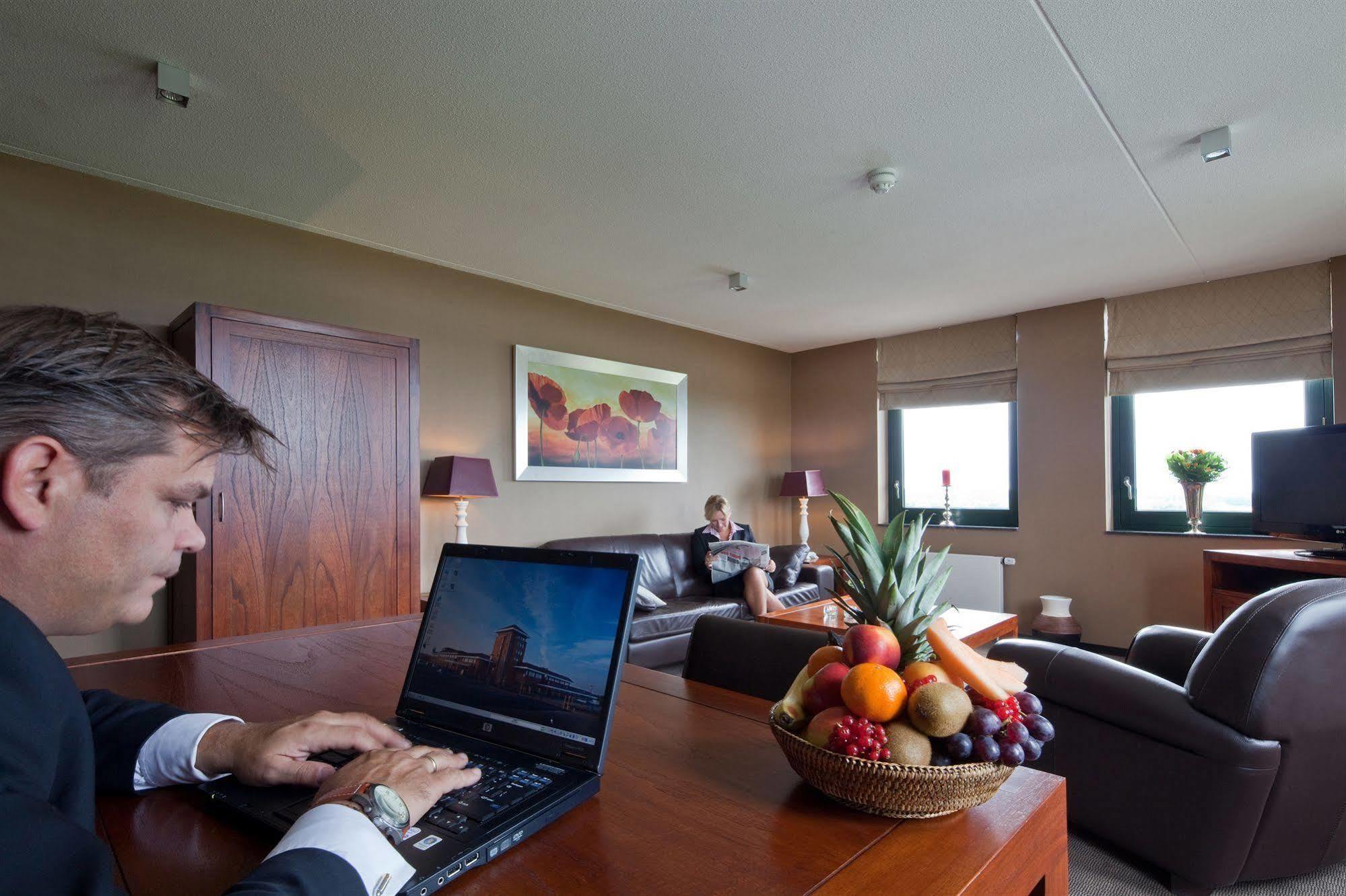 Hotel Van Der Valk Wolvega-Heerenveen ภายนอก รูปภาพ