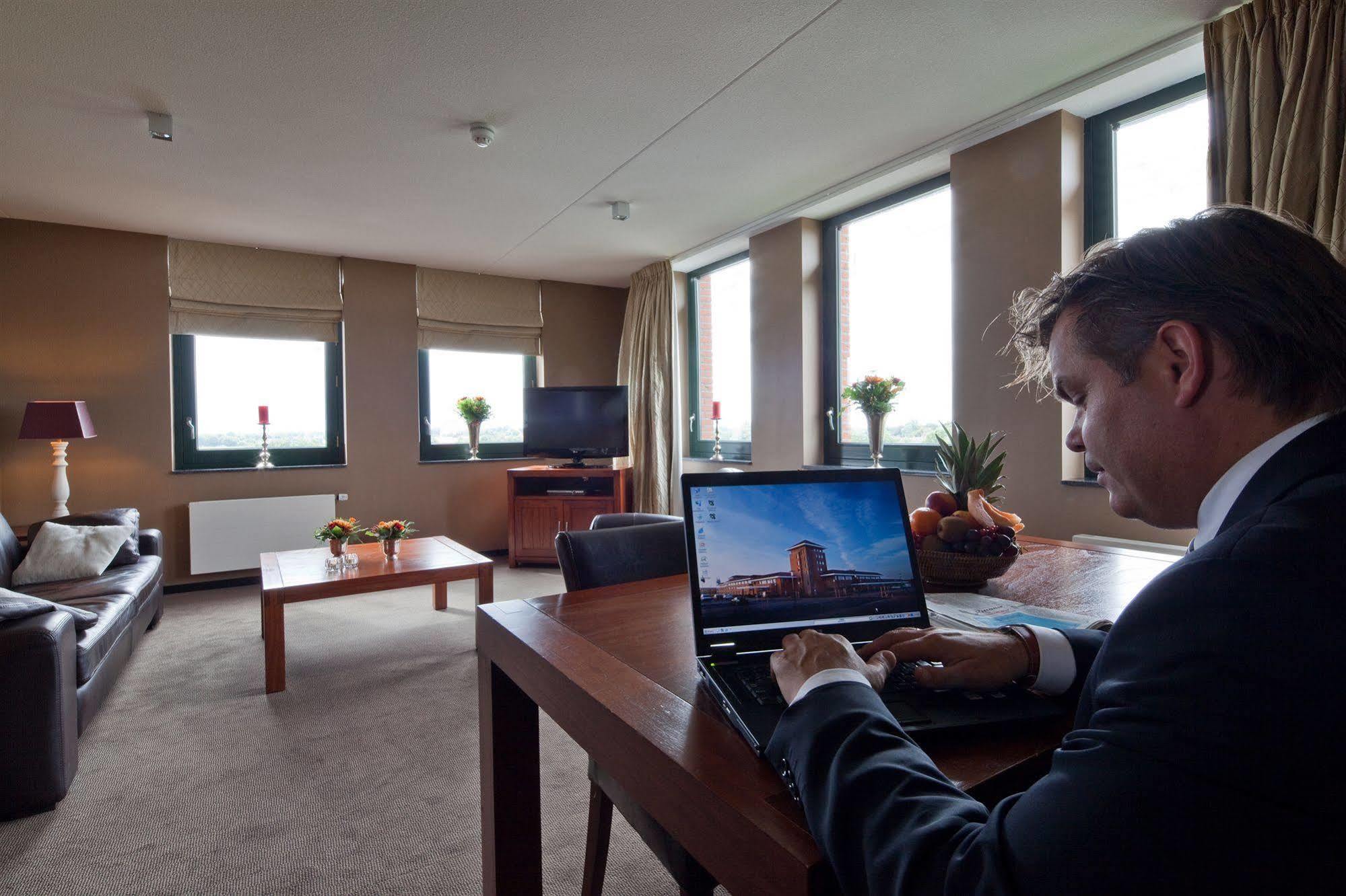 Hotel Van Der Valk Wolvega-Heerenveen ภายนอก รูปภาพ